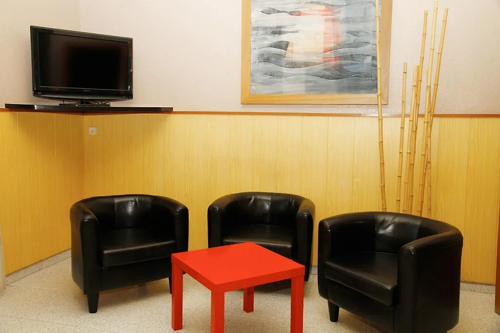Vendégház Hostal Nuevo Colon Barcelona