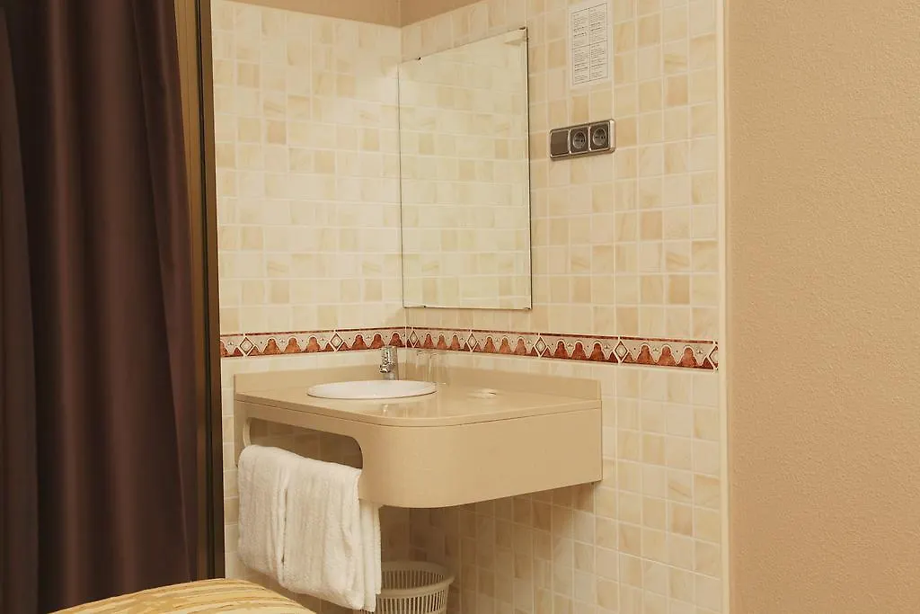 Vendégház Hostal Nuevo Colon Barcelona