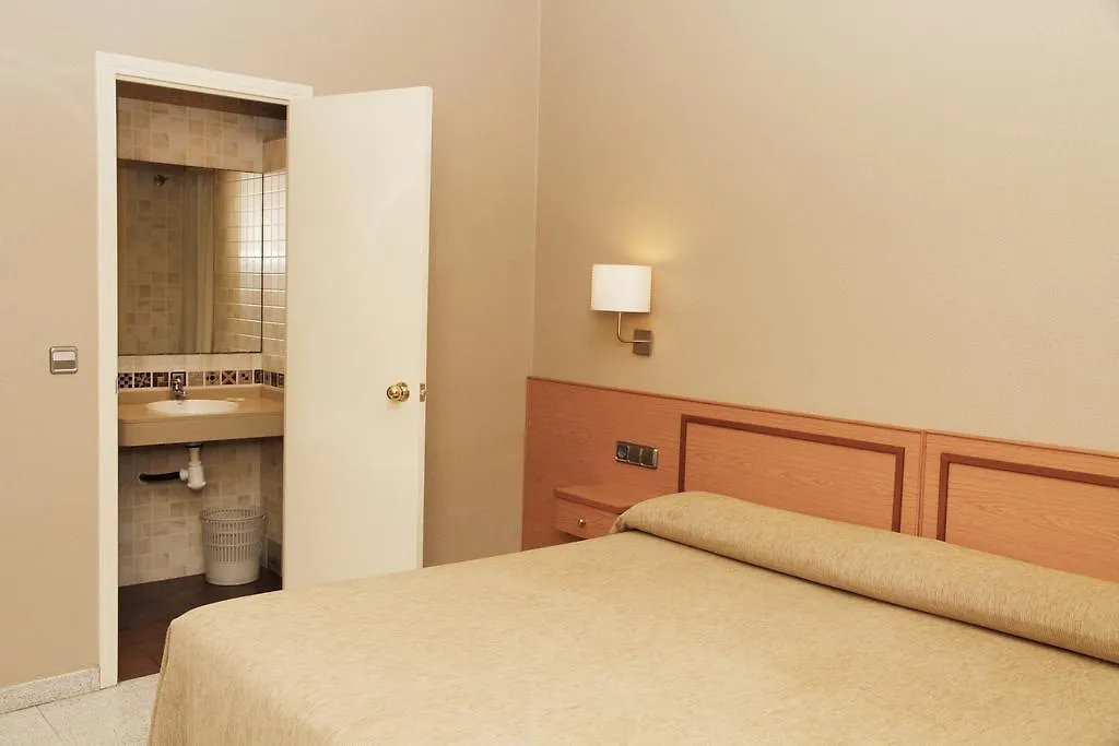 Hostal Nuevo Colon Barcelona Spain